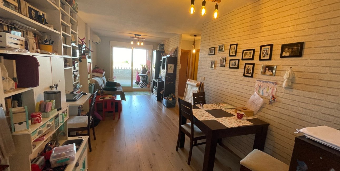 Rynek wtórny - Mieszkanie  -
Rafal - Rafal - Town