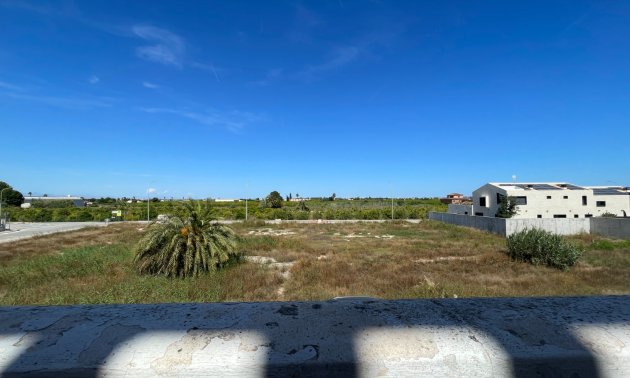 Rynek wtórny - Mieszkanie  -
Rafal - Rafal - Town