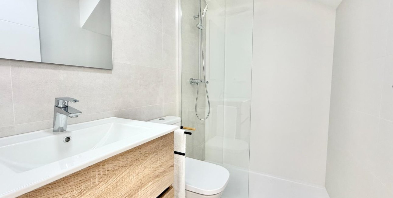 New Build - Townhouse -
Cox - San Fernando