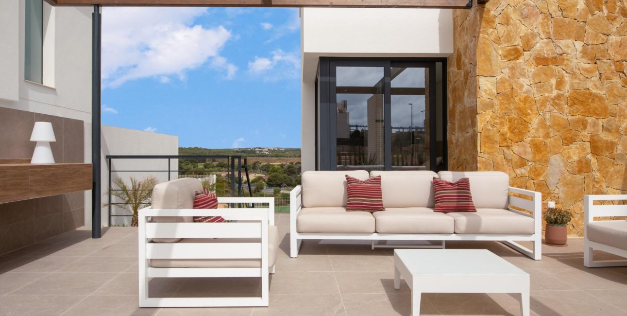 Obra nueva - Villa -
Orihuela Costa - Campoamor