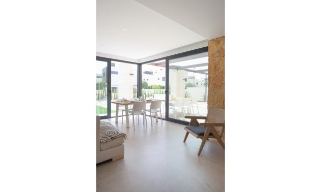 Obra nueva - Villa -
Orihuela Costa - Campoamor