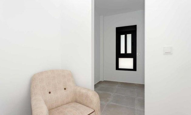 Obra nueva - Adosado -
Daya Nueva - Centro