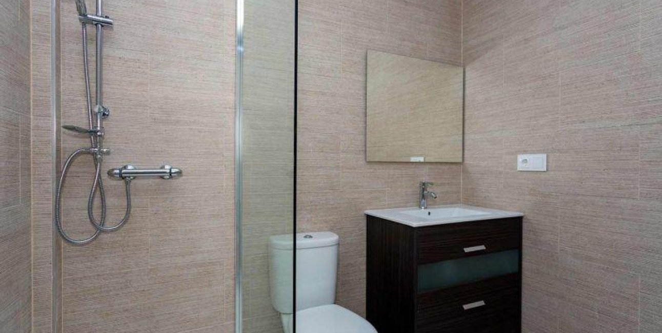 Obra nueva - Adosado -
Daya Nueva - Centro