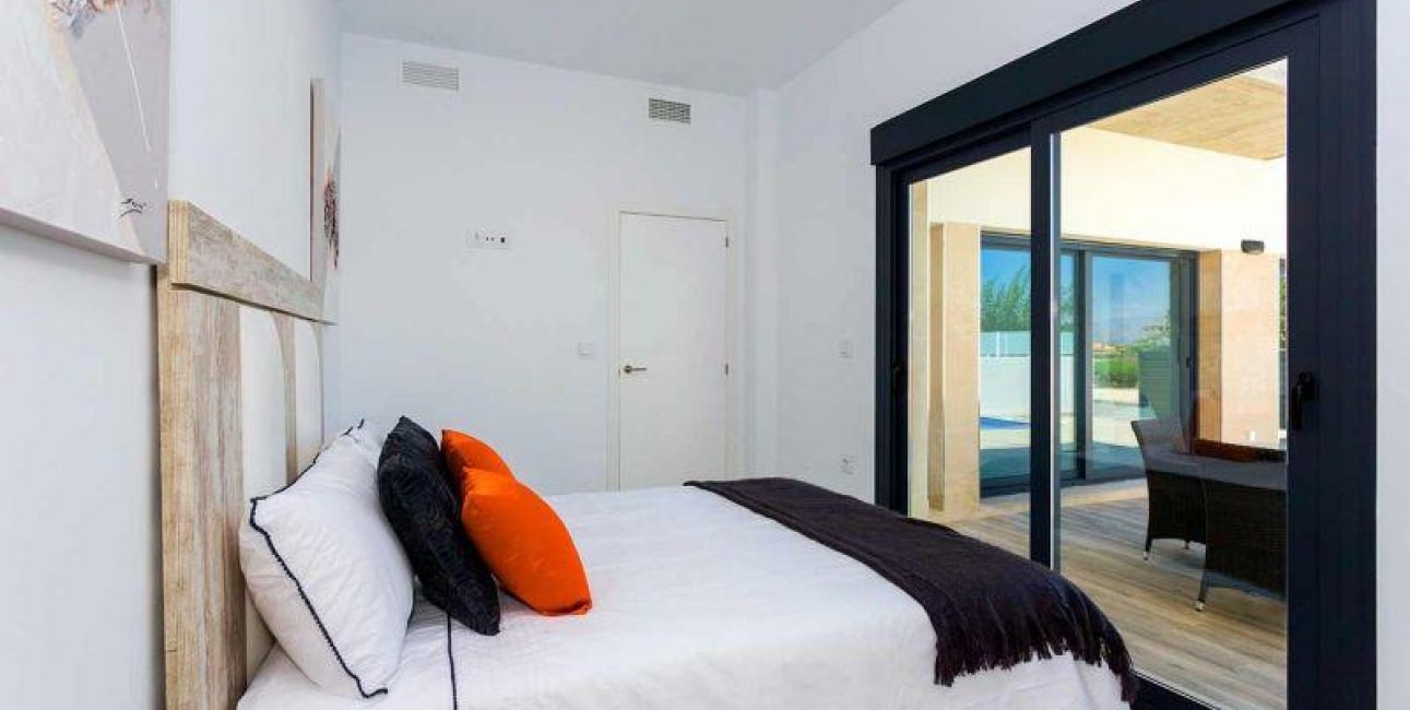 New Build - Villa -
Daya Nueva - Centro