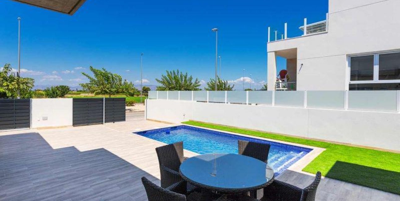 New Build - Villa -
Daya Nueva - Centro