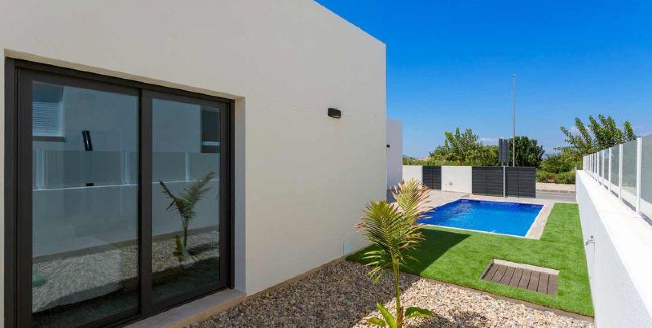 New Build - Villa -
Daya Nueva - Centro