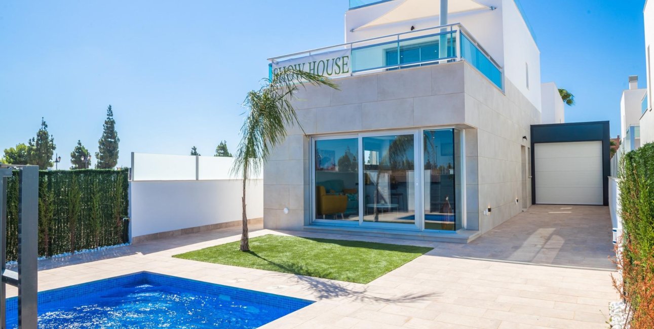 Obra nueva - Villa -
Los Alcázares - Torre del Rame