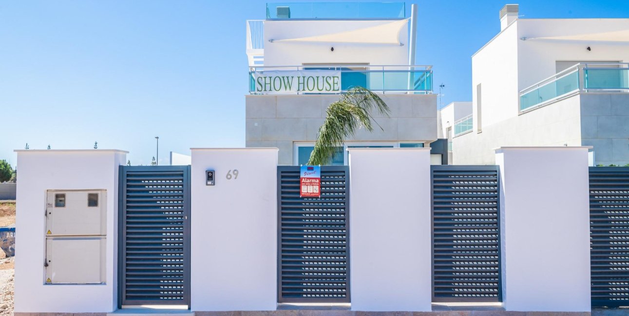 Obra nueva - Villa -
Los Alcázares - Torre del Rame