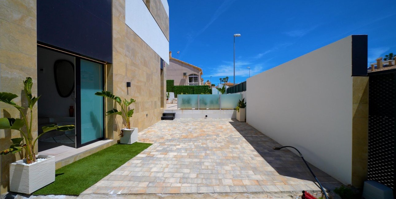 Obra nueva - Villa -
Orihuela Costa - Los Altos