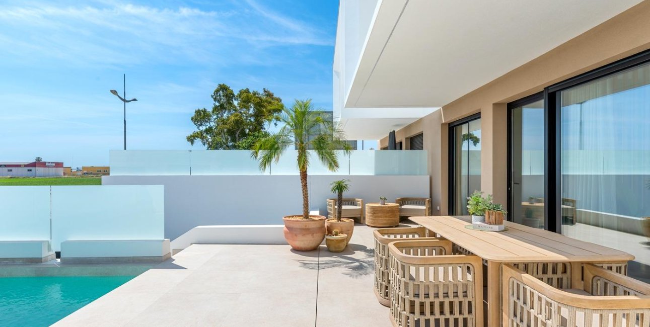 Obra nueva - Villa -
Dolores - Sector 3