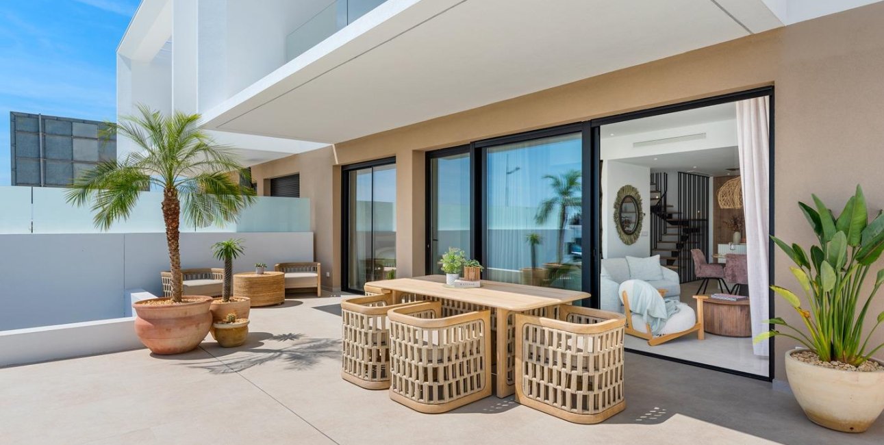 Obra nueva - Villa -
Dolores - Sector 3