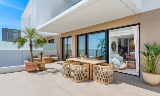 Obra nueva - Villa -
Dolores - Sector 3