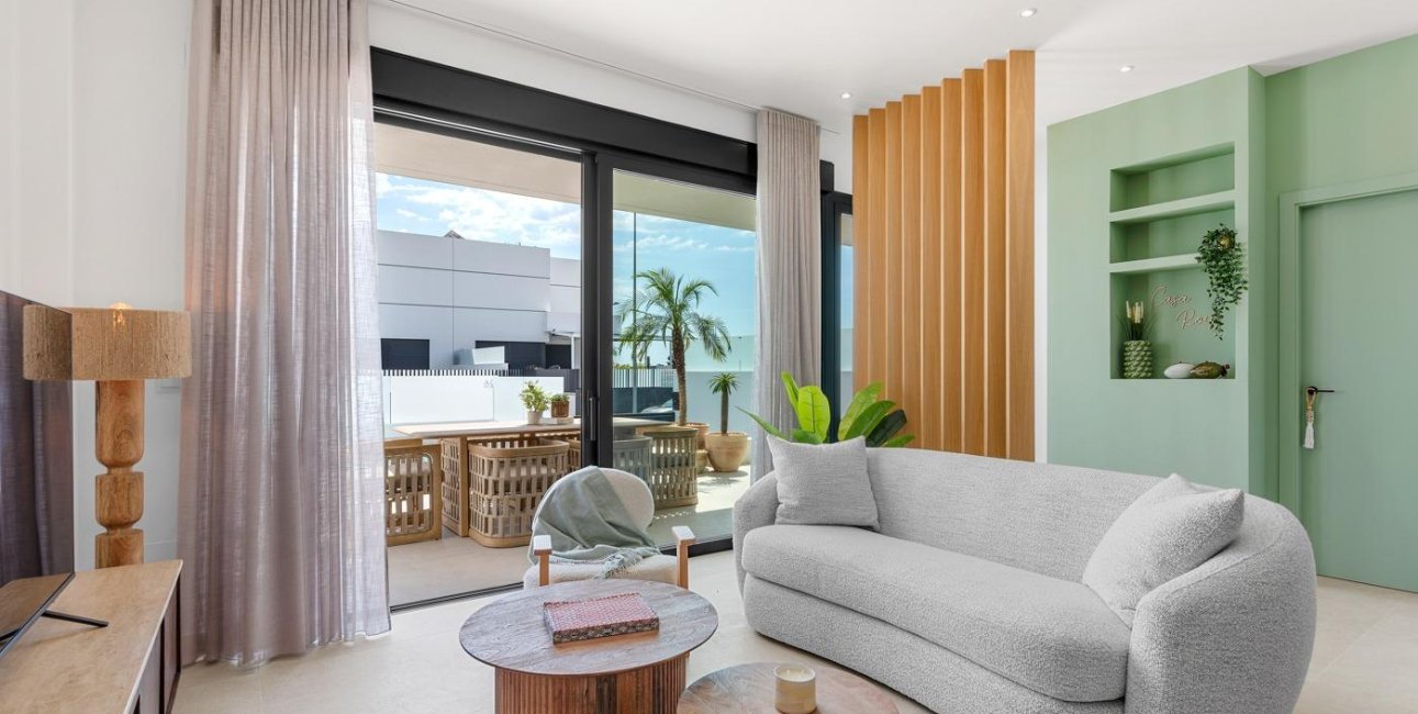 Obra nueva - Villa -
Dolores - Sector 3