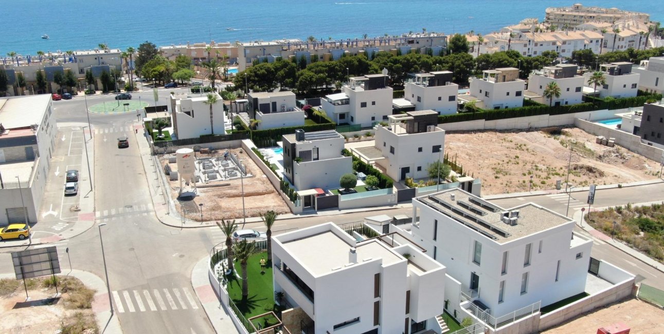 Rynek pierwotny - Willa -
Orihuela Costa - Campoamor