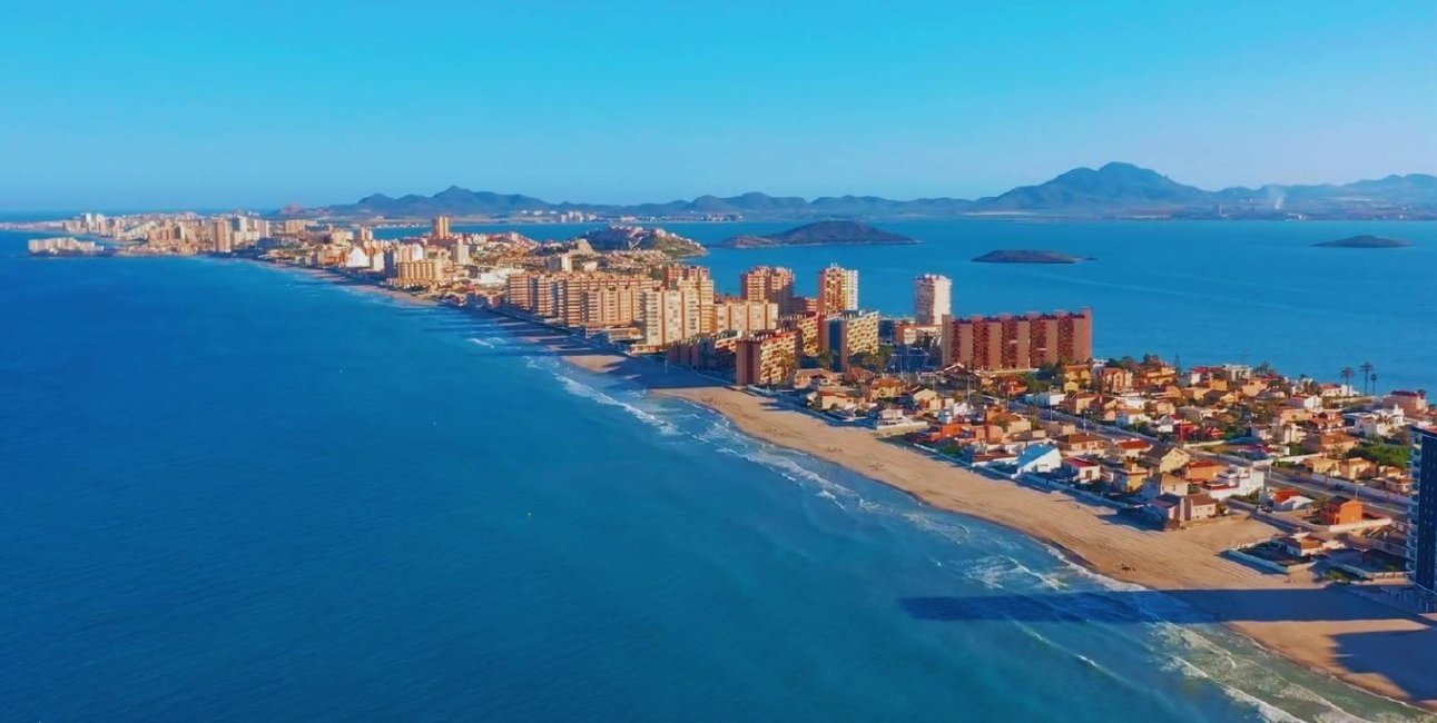 Obra nueva - Adosado -
La Manga del Mar Menor - La Manga