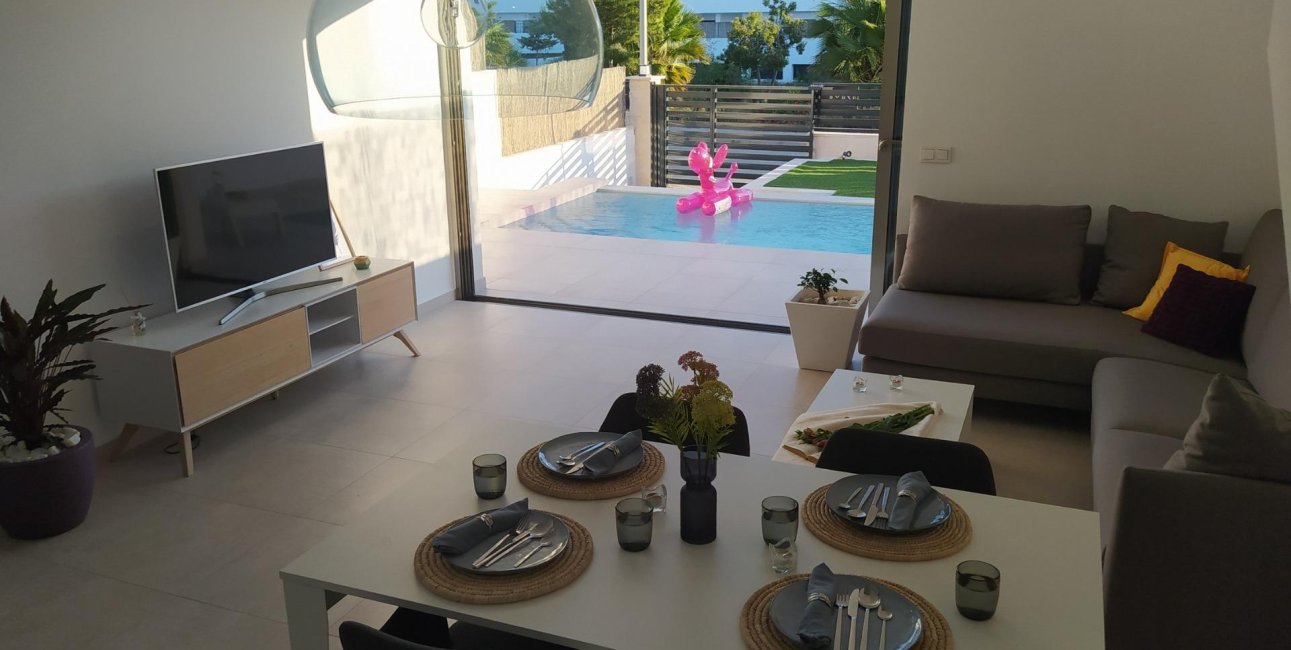 Obra nueva - Villa -
Orihuela Costa - PAU 8