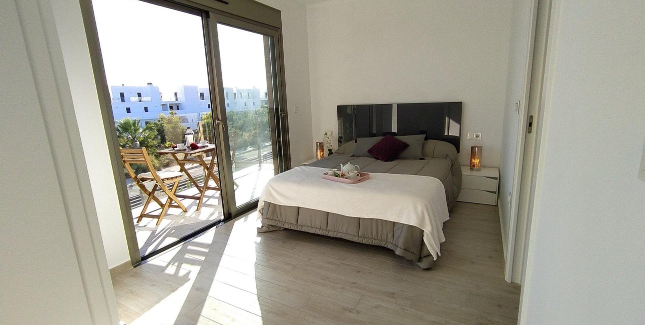 Obra nueva - Villa -
Orihuela Costa - PAU 8