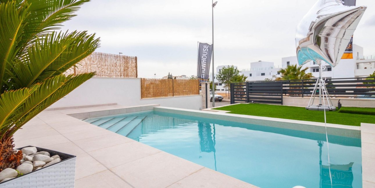 Obra nueva - Villa -
Orihuela Costa - PAU 8