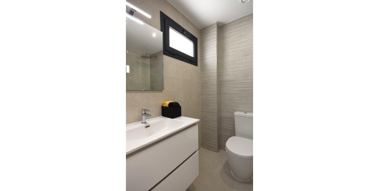 Obra nueva - Apartamento / piso -
San Miguel de Salinas - Pueblo