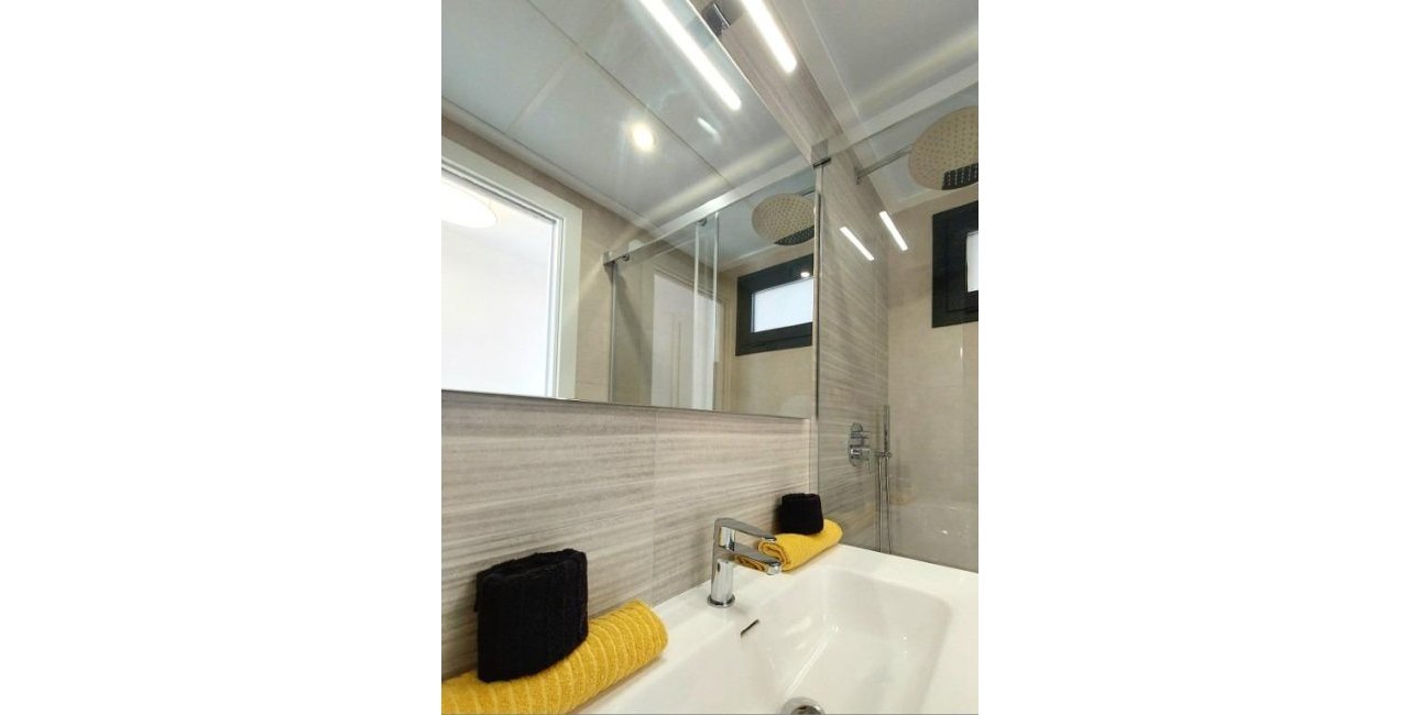 Obra nueva - Apartamento / piso -
San Miguel de Salinas - Pueblo