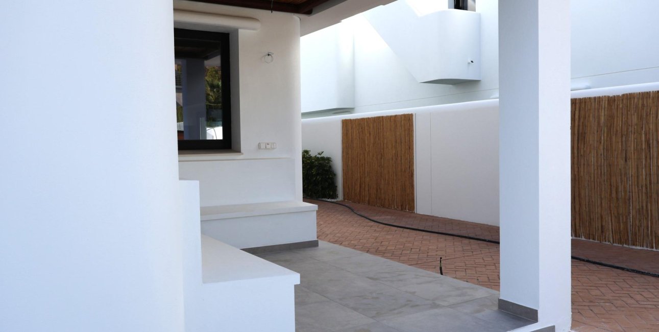 Obra nueva - Villa -
Alfas del Pí - El Albir