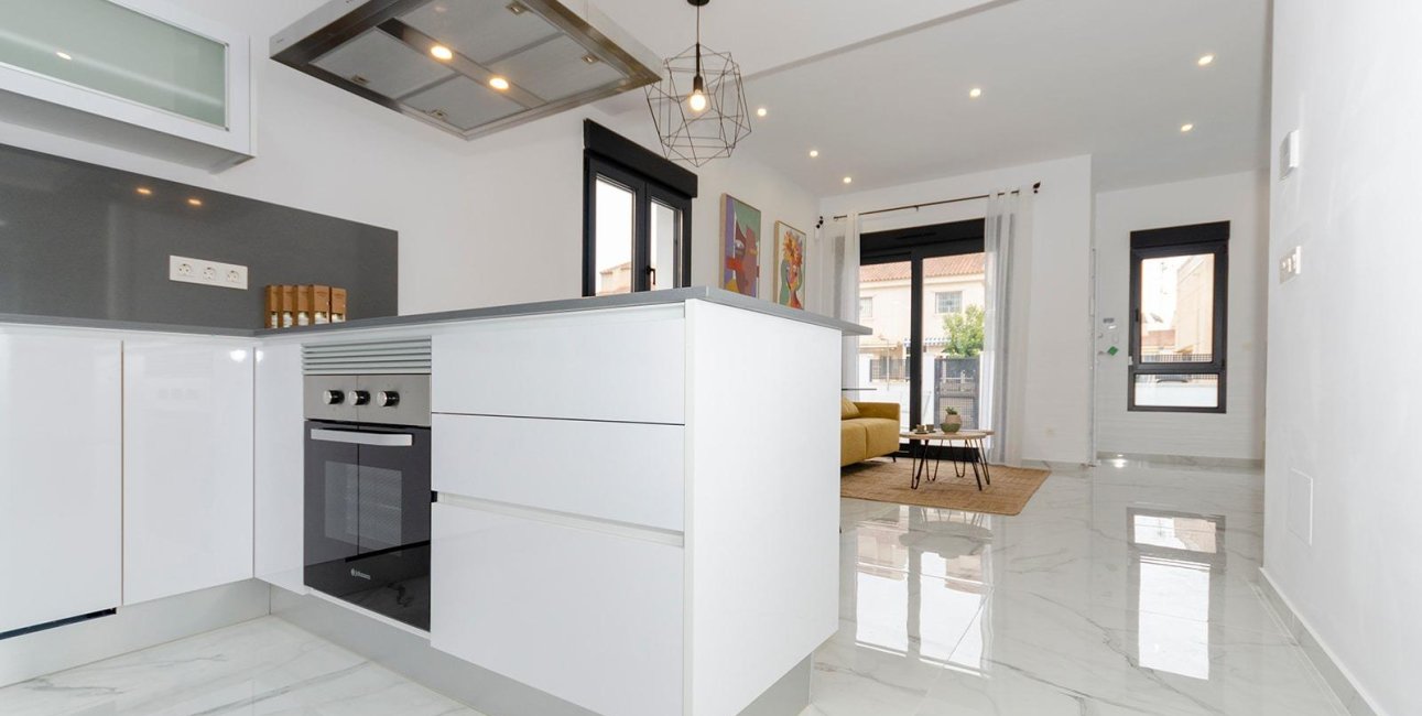 Obra nueva - Villa -
Torrevieja - La Siesta - El Salado -  Torreta