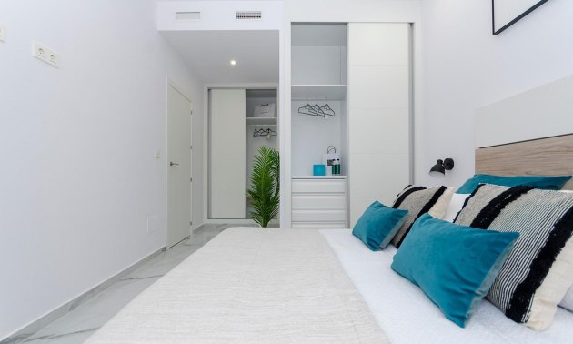 Obra nueva - Villa -
Torrevieja - La Siesta - El Salado -  Torreta