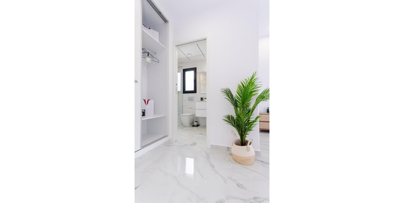 Obra nueva - Villa -
Torrevieja - La Siesta - El Salado -  Torreta