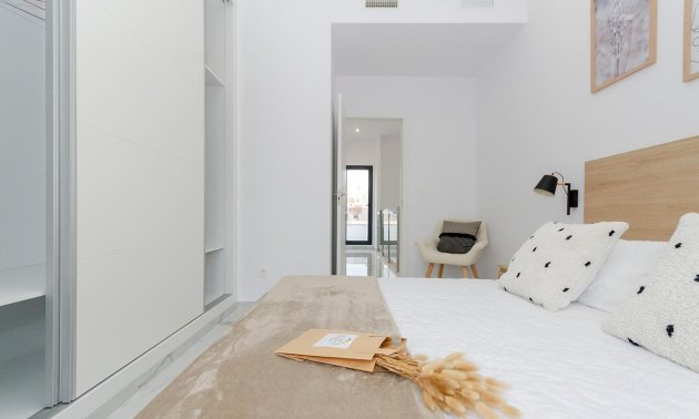 Obra nueva - Villa -
Torrevieja - La Siesta - El Salado -  Torreta