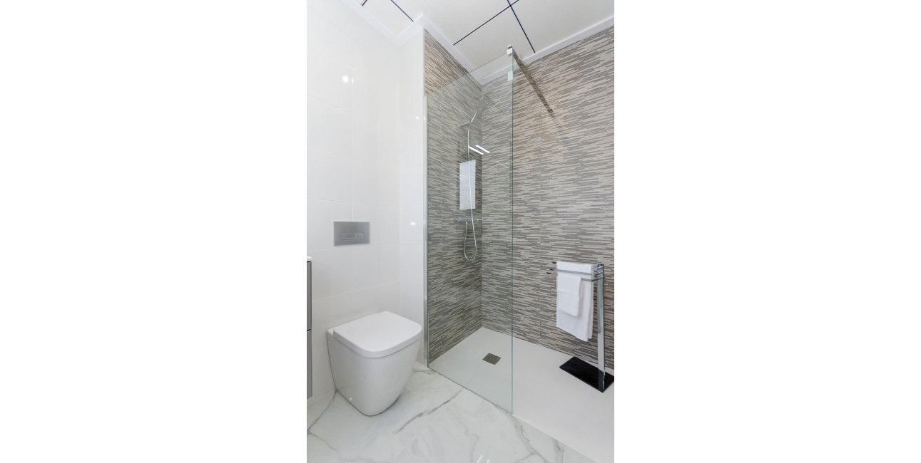 Obra nueva - Villa -
Torrevieja - La Siesta - El Salado -  Torreta