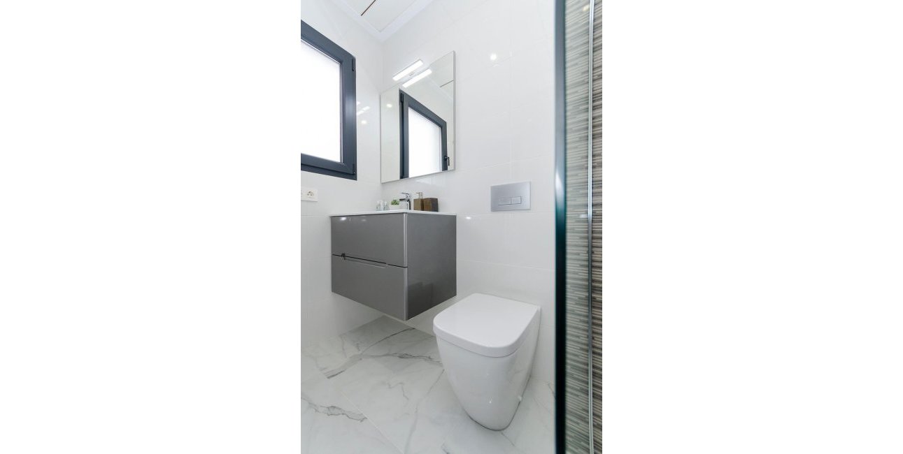 Obra nueva - Villa -
Torrevieja - La Siesta - El Salado -  Torreta