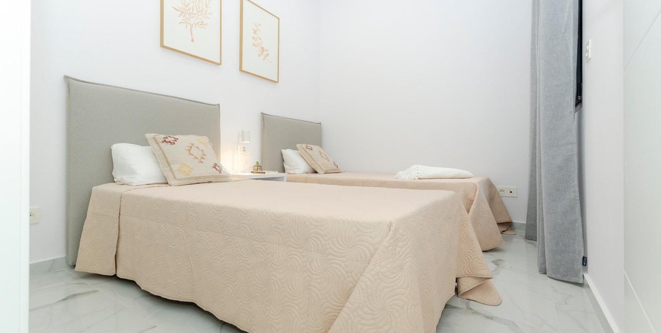 Obra nueva - Villa -
Torrevieja - La Siesta - El Salado -  Torreta