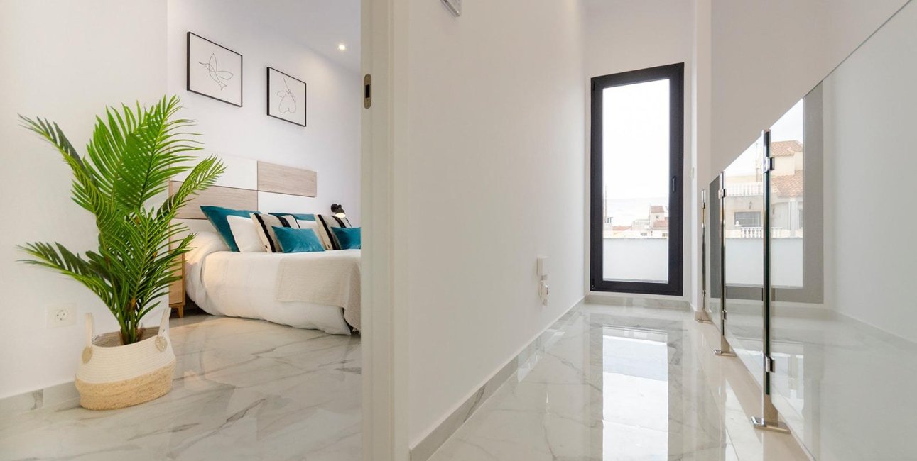 Obra nueva - Villa -
Torrevieja - La Siesta - El Salado -  Torreta