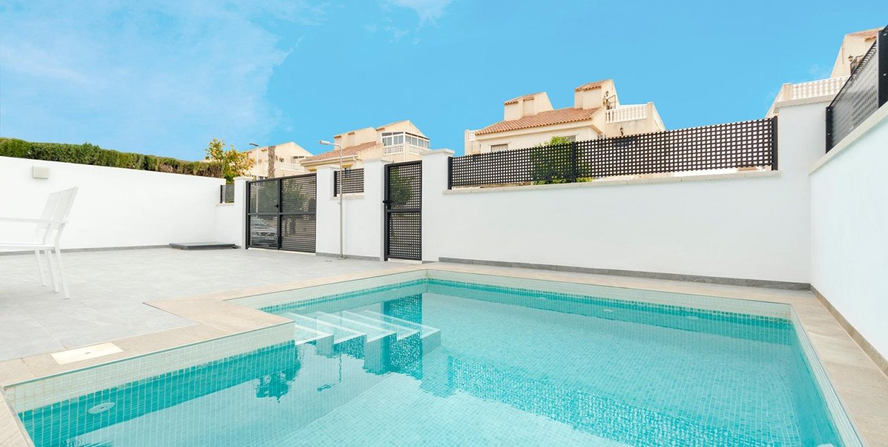 Obra nueva - Villa -
Torrevieja - La Siesta - El Salado -  Torreta