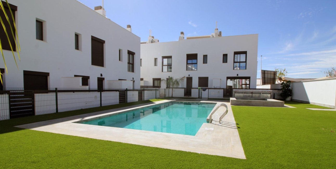 New Build - Townhouse -
Pilar de la Horadada - parque Andromeda