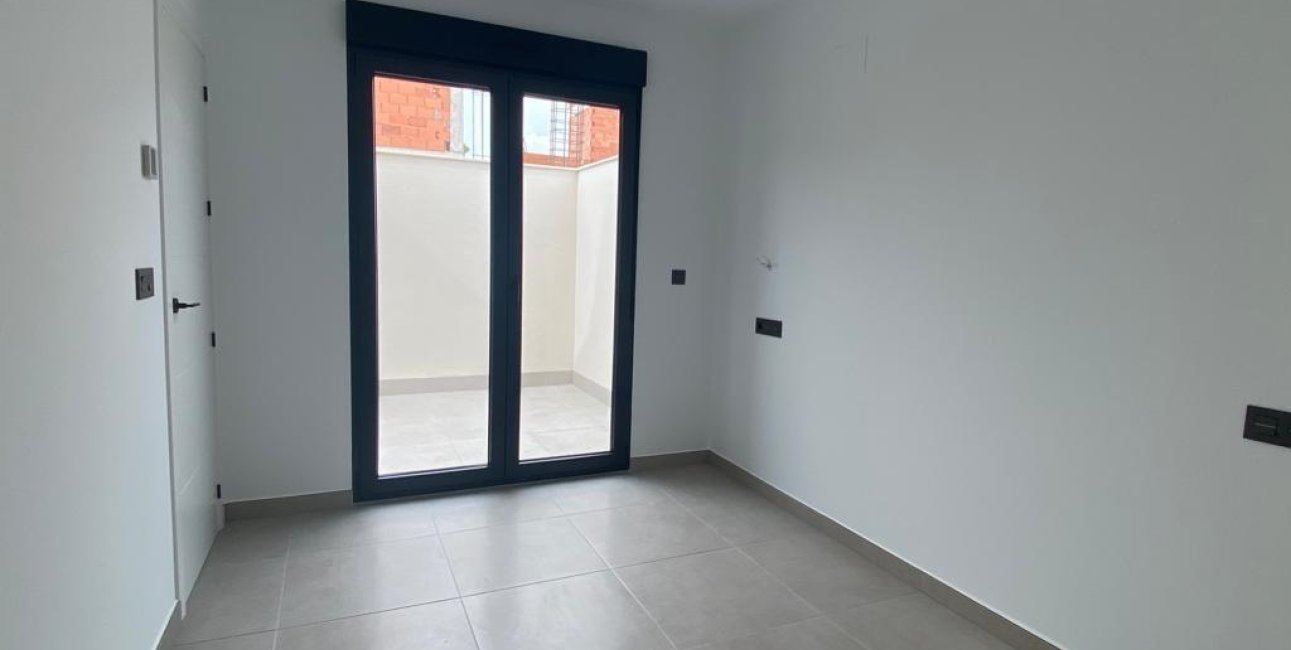 Obra nueva - Villa -
Los Alcázares - La Concha