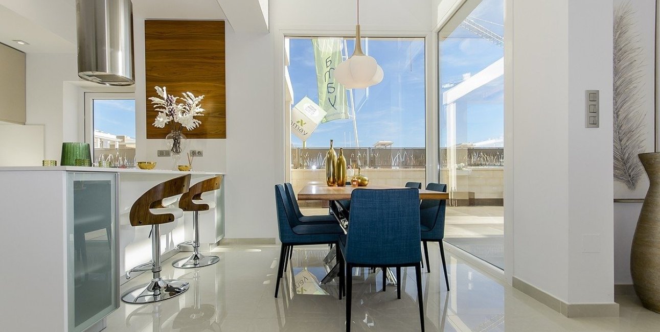 Obra nueva - Villa -
Los Montesinos - La Herrada