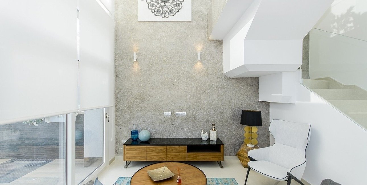 Obra nueva - Villa -
Los Montesinos - La Herrada