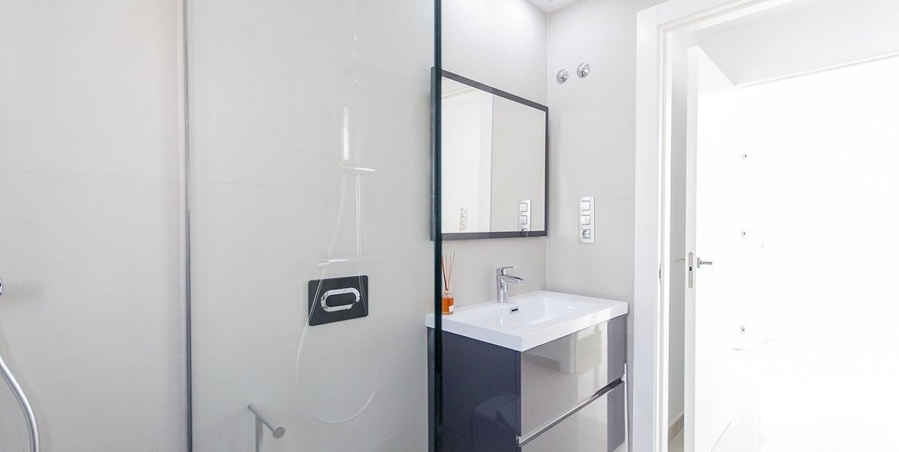 Obra nueva - Villa -
Los Montesinos - La Herrada