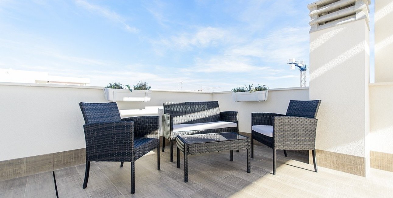 Obra nueva - Villa -
Los Montesinos - La Herrada