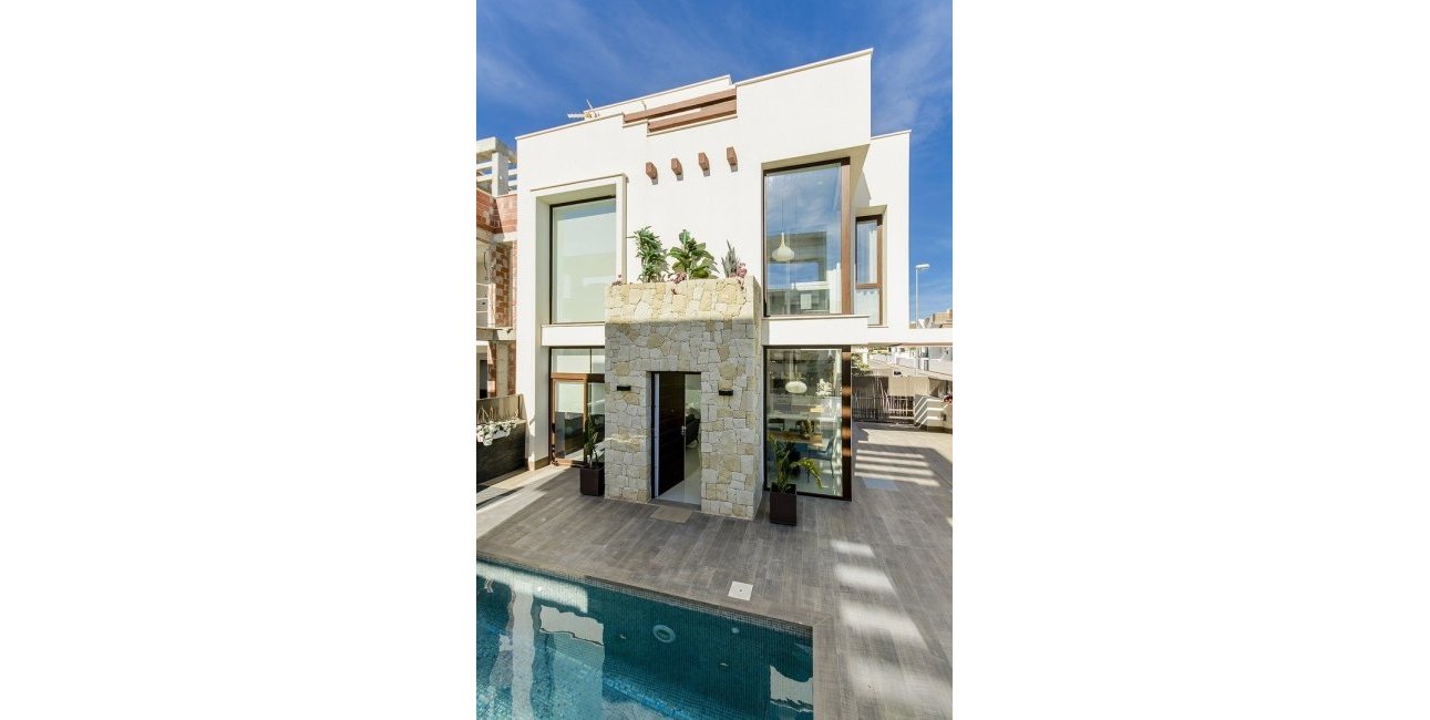 Obra nueva - Villa -
Los Montesinos - La Herrada