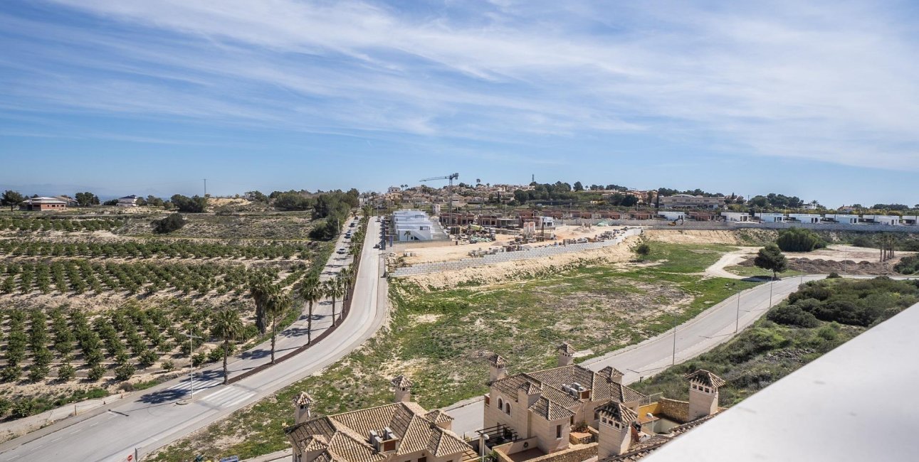 Obra nueva - Villa -
Algorfa - La Finca Golf