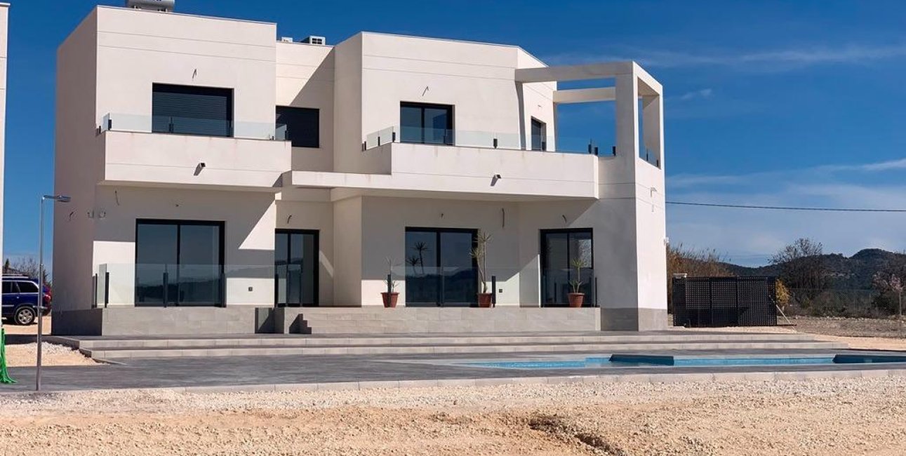 Obra nueva - Villa -
Pinoso - Camino Del Prado