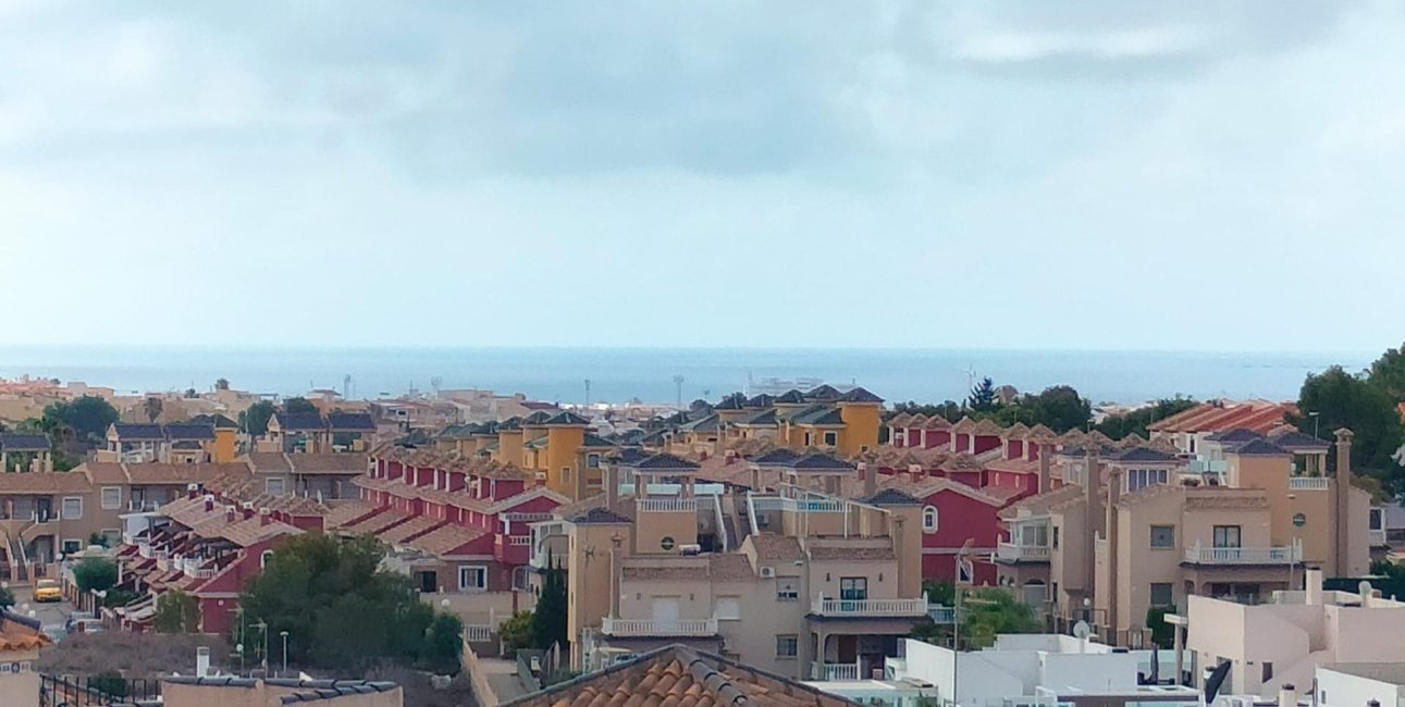 Obra nueva - Adosado -
Orihuela Costa - PAU 26