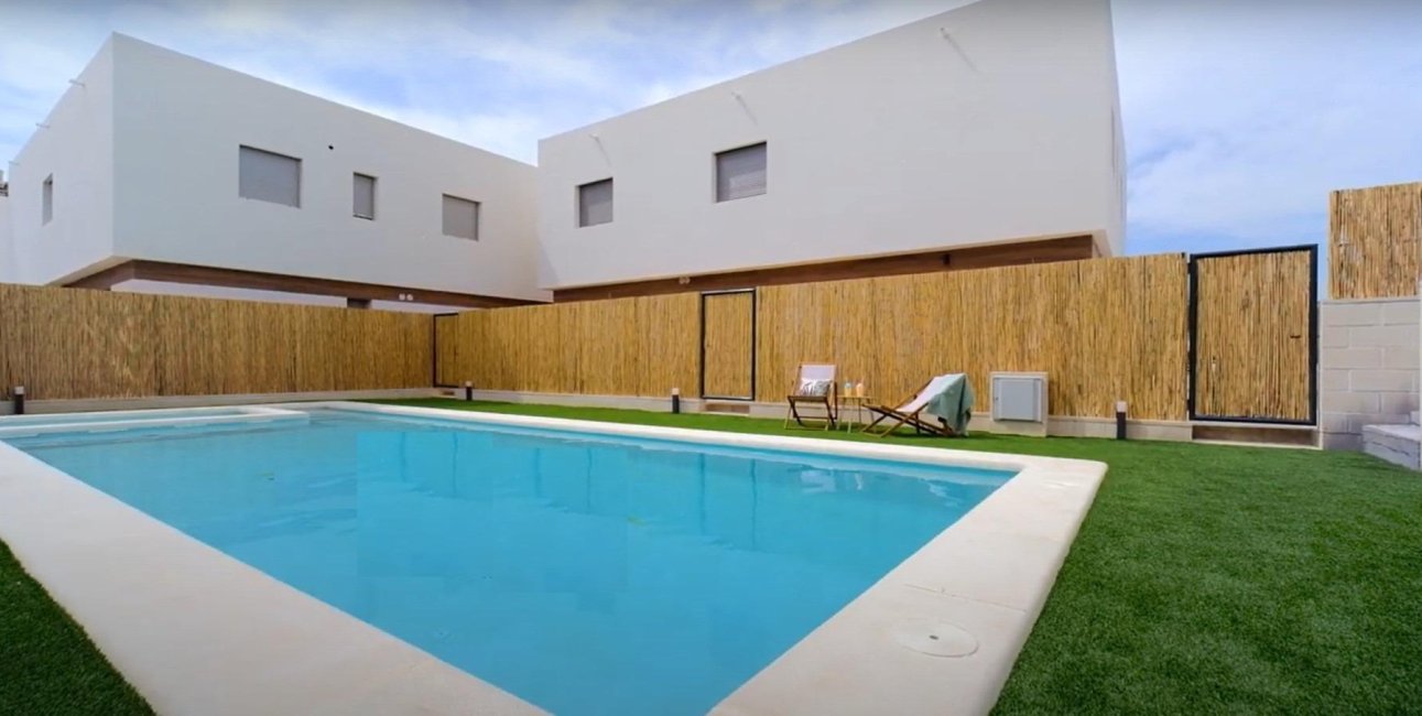 Obra nueva - Adosado -
Orihuela Costa - PAU 26