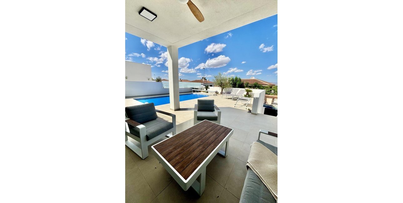 New Build - Villa -
Benijofar - Pueblo