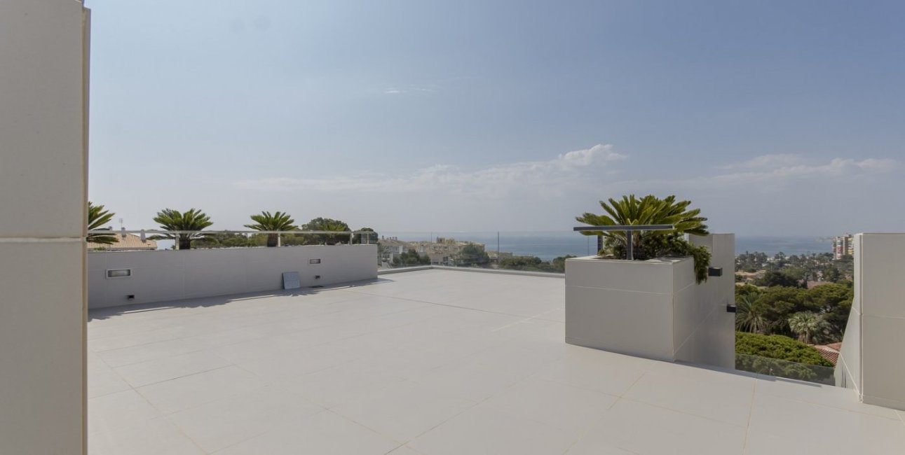 Obra nueva - Villa -
Orihuela Costa - Campoamor