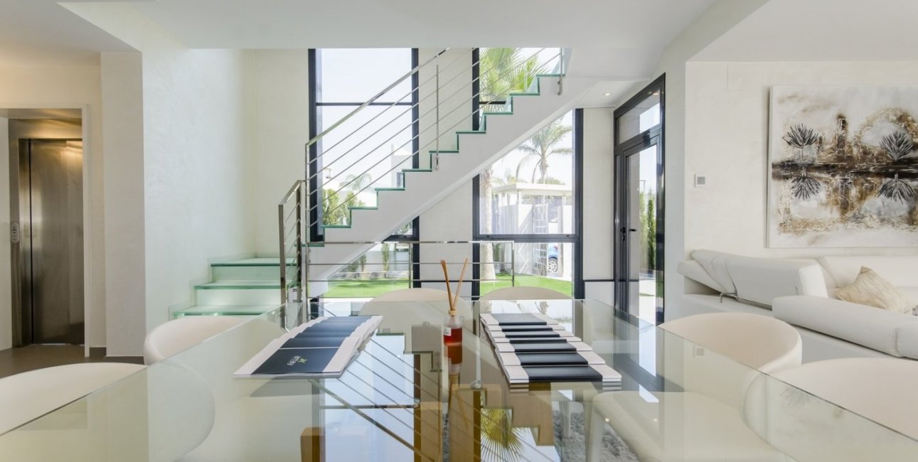 Obra nueva - Villa -
Orihuela Costa - Campoamor