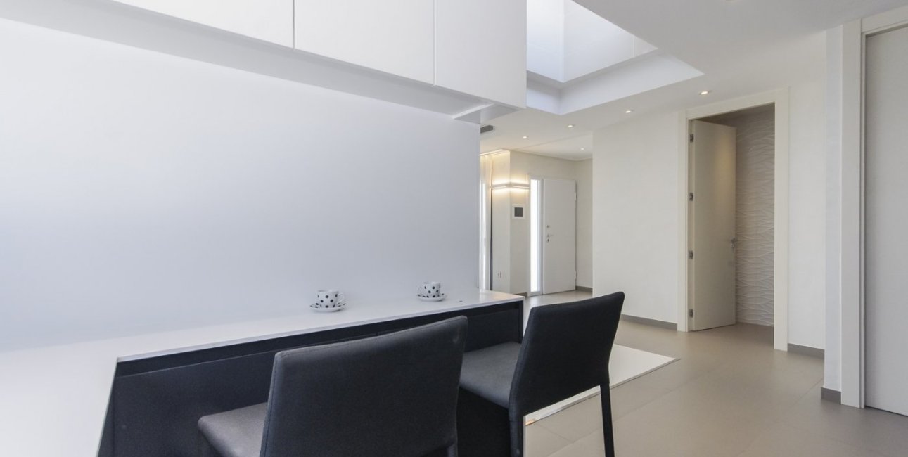 Obra nueva - Villa -
Orihuela Costa - Campoamor