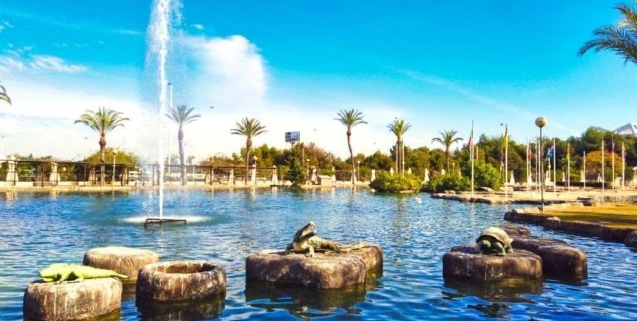 Obra nueva - Villa -
Torrevieja - Aguas Nuevas